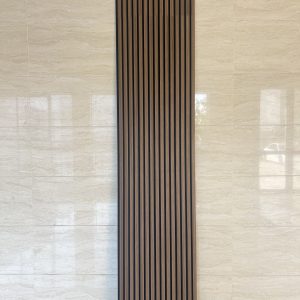 Akoestische Wandpanelen 60x280cm donker gerookt naturel bruin met zwart vilt - Afbeelding 3