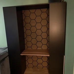 Akoestische Panelen Hexagon WALNOOT Bruin met Zwart Vilt - Afbeelding 2